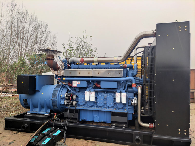 广安柴油发电机组更换机油时，应遵循哪些步骤？